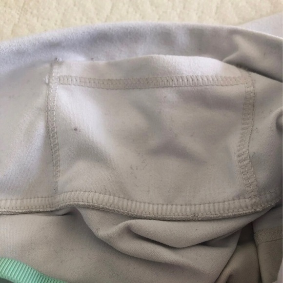 White fabletics power hold leggings in a small - Picture 4 of 4